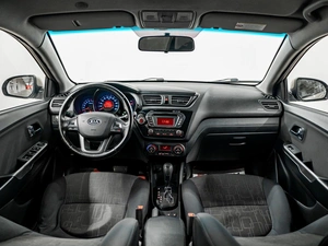 Седан Kia Rio 2012 года, 800000 рублей, Красноярск
