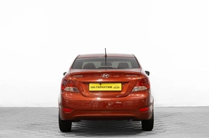 Седан Hyundai Solaris 2011 года, 899000 рублей, Барнаул