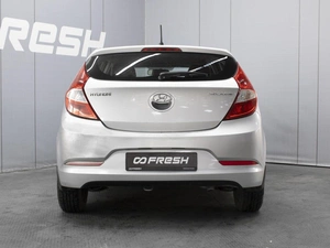 Хетчбэк Hyundai Solaris 2015 года, 780000 рублей, Омск