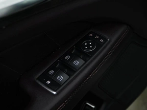 Седан Mercedes-benz CLS-класс 2012 года, 1998055 рублей, Москва