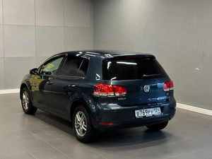 Хетчбэк Volkswagen Golf 2010 года, 797000 рублей, Красноярск