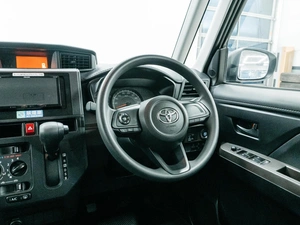 Минивэн Toyota Roomy 2021 года, 1050000 рублей, Красноярск