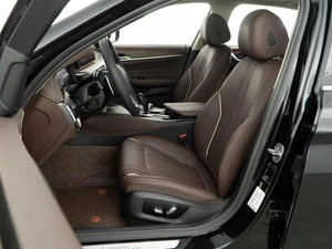 Седан BMW 5 серия 2022 года, 5449999 рублей, Москва