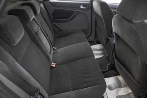 Седан Ford Focus 2006 года, 649000 рублей, Барнаул