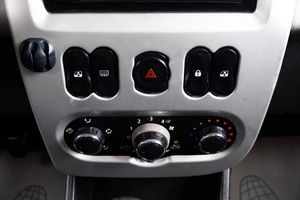 Седан Renault Logan 2010 года, 449000 рублей, Пермь
