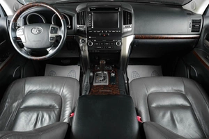 Внедорожник Toyota Land Cruiser 2010 года, 3099000 рублей, Тюмень