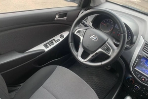 Седан Hyundai Solaris 2014 года, 975000 рублей, Солонцы