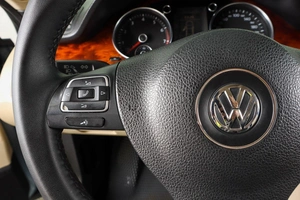 Седан Volkswagen Passat CC 2010 года, 949000 рублей, Пермь