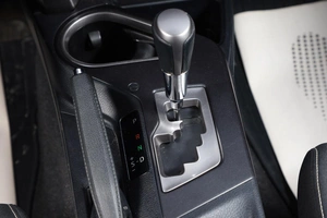 Внедорожник Toyota RAV4 2015 года, 2149000 рублей, Новосибирск