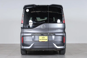 Минивэн Honda Stepwgn Spada 2015 года, 1789000 рублей, Новосибирск
