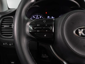 Седан Kia Rio 2018 года, 1699000 рублей, Воронеж