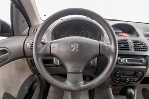 Хетчбэк Peugeot 206 2003 года, 389000 рублей, Барнаул