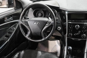 Седан Hyundai Sonata 2011 года, 1079000 рублей, Новокузнецк