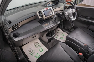 Минивэн Honda Freed 2013 года, 1299000 рублей, Томск