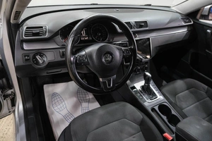 Седан Volkswagen Passat 2012 года, 849000 рублей, Новокузнецк