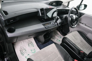 Минивэн Honda Freed 2010 года, 999000 рублей, Красноярск