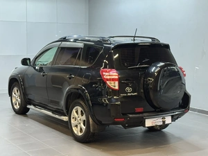 Внедорожник Toyota RAV4 2011 года, 1797000 рублей, Красноярск