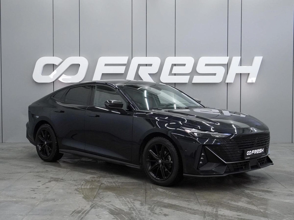 Лифтбек Changan UNI-V 2023 года, 2199000 рублей, Воронеж