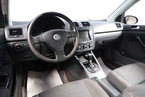 Хетчбэк Volkswagen Golf 2005 года, 659000 рублей, Новосибирск