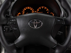 Седан Toyota Avensis 2006 года, 950000 рублей, Тюмень