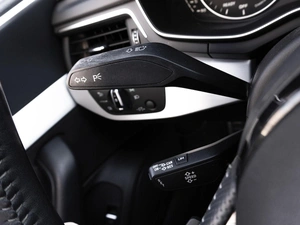 Седан Audi A4 2017 года, 2999000 рублей, Саратов