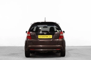 Хетчбэк Honda Fit 2012 года, 899000 рублей, Барнаул