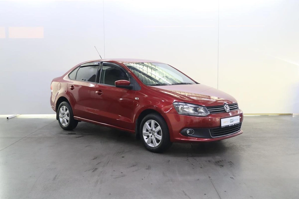 Седан Volkswagen Polo 2011 года, 655000 рублей, Брянск
