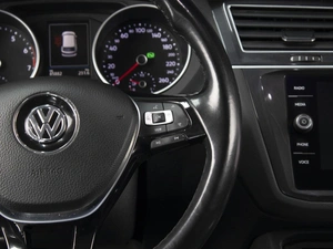 Внедорожник Volkswagen Tiguan 2019 года, 2690000 рублей, Омск