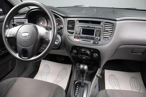 Седан Kia Rio 2010 года, 539000 рублей, Оренбург