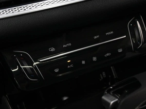 Лифтбек FAW Bestune B70 2023 года, 1660000 рублей, Омск