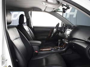 Внедорожник Toyota Highlander 2011 года, 2200000 рублей, Омск
