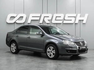 Седан Volkswagen Jetta 2010 года, 629000 рублей, Воронеж