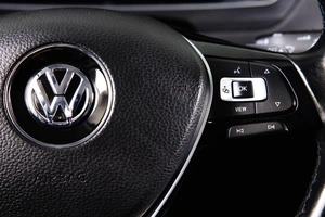 Внедорожник Volkswagen Tiguan 2018 года, 3399000 рублей, Пермь