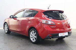 Хэтчбек Mazda 3 2010 года, 930000 рублей, Брянск