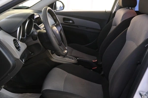 Седан Chevrolet Cruze 2012 года, 799000 рублей, Омск