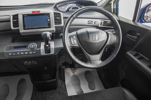 Минивэн Honda Freed 2015 года, 1249000 рублей, Барнаул