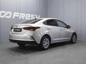 Седан Hyundai Solaris 2021 года, 1340000 рублей, Омск