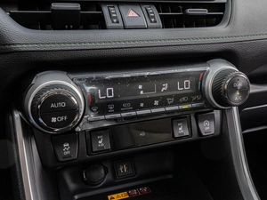 Внедорожник Toyota RAV4 2025 года, 4140000 рублей, Краснодар