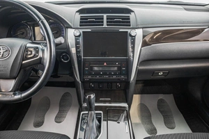 Седан Toyota Camry 2016 года, 2319000 рублей, Барнаул