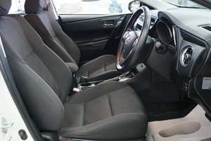 Хетчбэк Toyota Auris 2016 года, 1469000 рублей, Омск