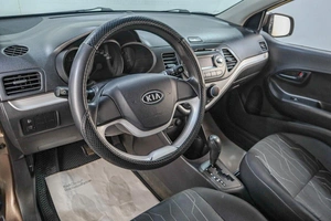 Хетчбэк Kia Picanto 2011 года, 809000 рублей, Челябинск
