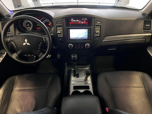 Внедорожник Mitsubishi Pajero 2012 года, 2199000 рублей, Красноярск