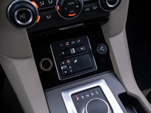 Внедорожник Land Rover Discovery 2014 года, 3100000 рублей, Большой Сочи
