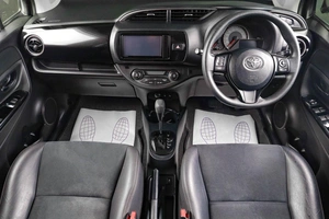 Хетчбэк Toyota Vitz 2019 года, 1469000 рублей, Тюмень