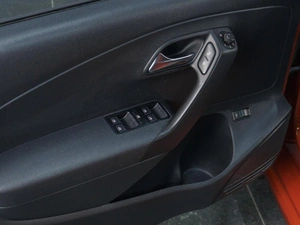 Седан Volkswagen Polo 2017 года, 999000 рублей, Сургут