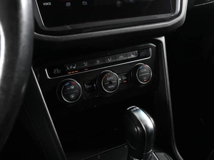 Внедорожник Volkswagen Tiguan 2018 года, 2850000 рублей, Аксай