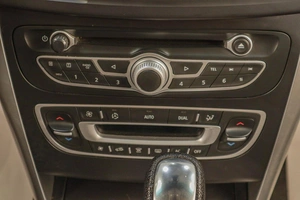 Седан Renault Latitude 2013 года, 779000 рублей, Челябинск