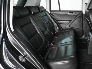 Внедорожник Volkswagen Tiguan 2010 года, 1219000 рублей, Ростов-на-Дону