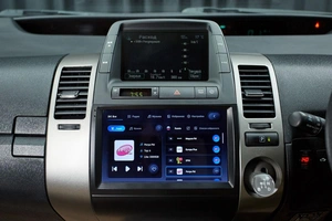 Лифтбек Toyota Prius 2011 года, 919999 рублей, Красноярск