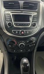 Седан Hyundai Solaris 2014 года, 679000 рублей, Ачинск